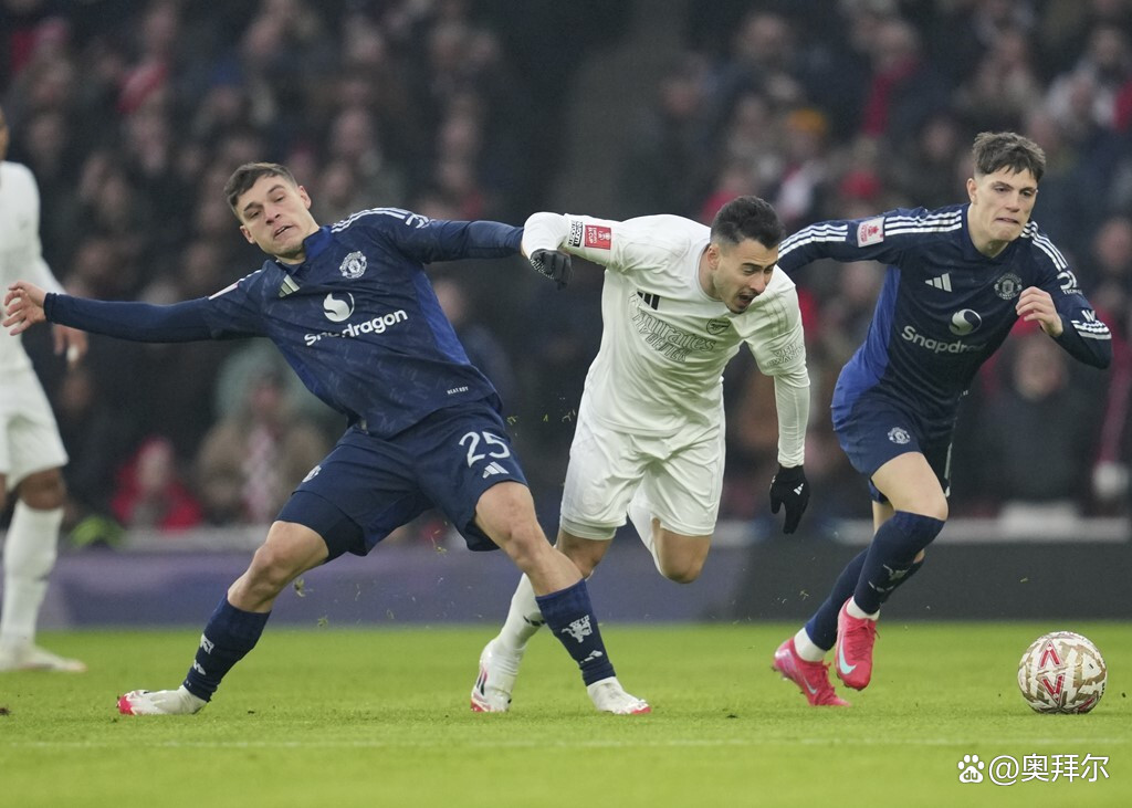 阿森纳遭遇争议判罚,裁判组回应:执法公正,自己这么表示.